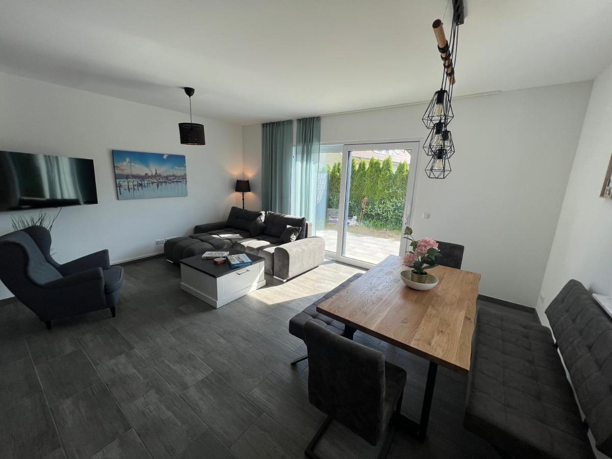 فيلا Doppelhaushaelfte Mit Terrasse Elmenhorst/Lichtenhagen المظهر الخارجي الصورة